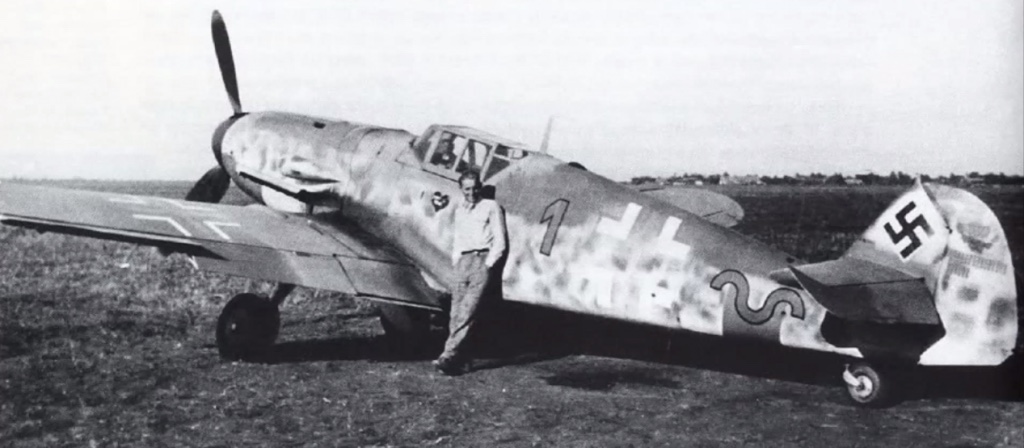 Erich Hartmann an seiner Bf 109 — Karaya / Usch